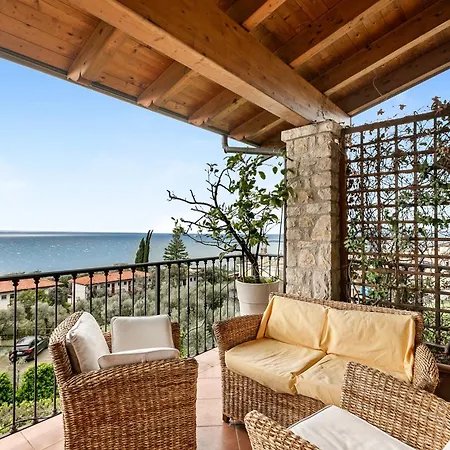 Grotten Loft Toscolano Maderno